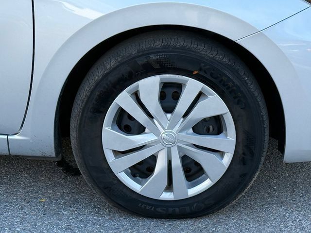 Used 2025 Nissan Versa S FWD image 12