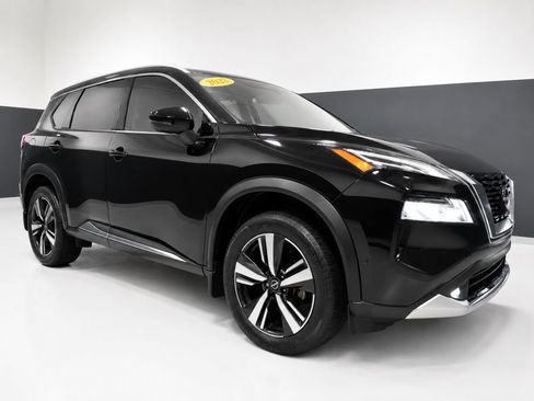Certified 2022 Nissan Rogue Platinum w/ Head-Up Display Package FWD image 7