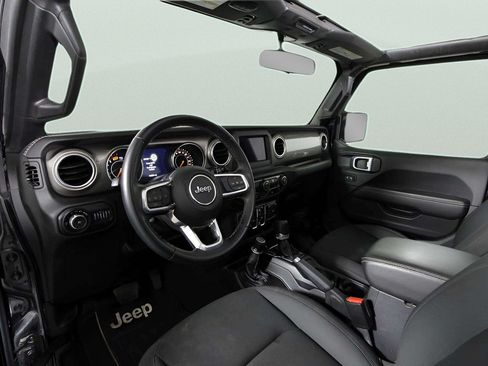 Used 2021 Jeep Wrangler Unlimited Sahara AWD/4WD image 37