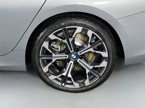 New 2026 BMW 330i xDrive Sedan w/ Convenience Package image 31