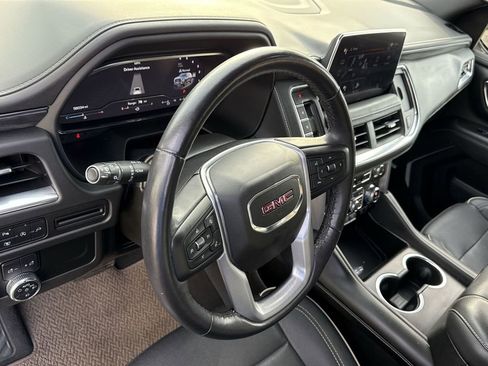 Used 2022 GMC Yukon SLT w/ SLT Luxury Package AWD/4WD image 16
