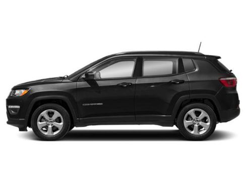 Used 2018 Jeep Compass Latitude FWD image 3