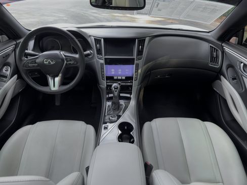 Used 2017 INFINITI Q60 3.0t w/ Premium Plus Package 3.0T RWD image 5