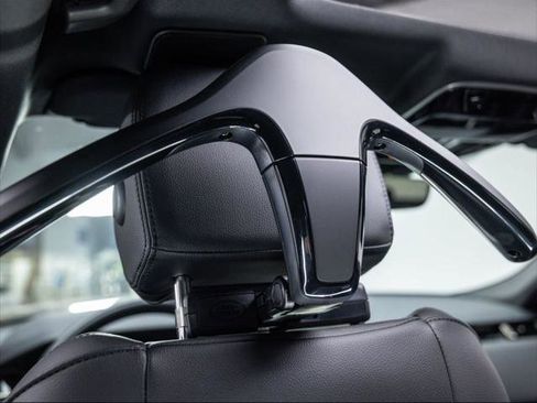 New 2026 Land Rover Range Rover Velar S image 31