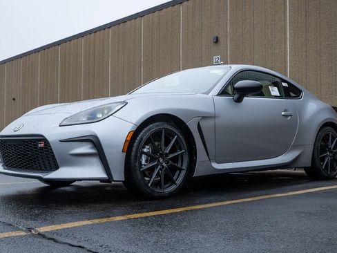 New 2026 Toyota GR86 Premium w/ ALL Weather Mat Package (TMS) image 4