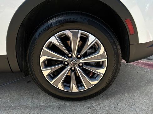 Used 2024 Buick Envision Preferred AWD/4WD image 9