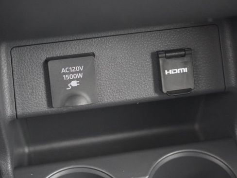 Used 2024 Toyota Sienna Limited AWD/4WD image 39