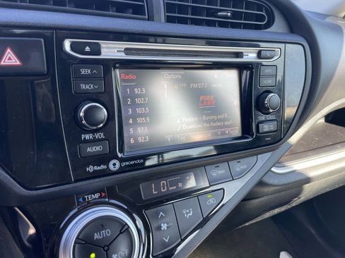 Used 2015 Toyota Prius C Four image 11