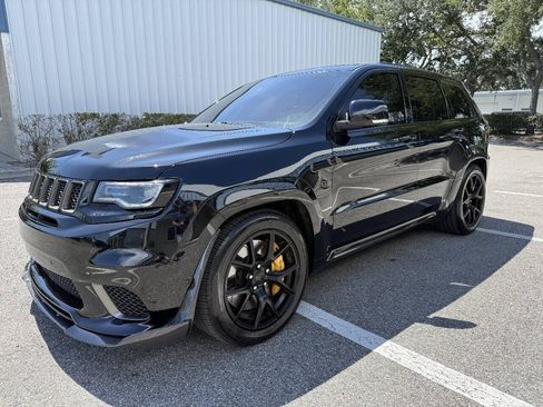 Used 2018 Jeep Grand Cherokee Trackhawk AWD/4WD image 2