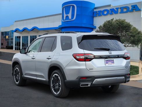 New 2026 Honda Pilot image 4