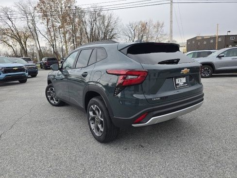 New 2026 Chevrolet Trax LT w/ LT Convenience Package image 2