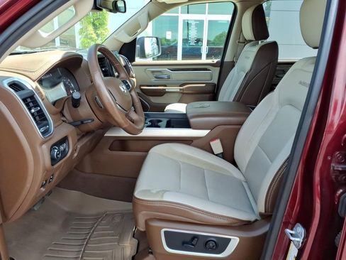 Used 2019 RAM 1500 Laramie AWD/4WD image 14