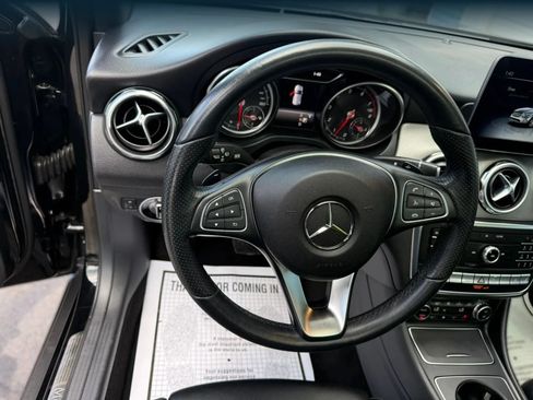 Used 2020 Mercedes-Benz GLA 250 4MATIC image 21