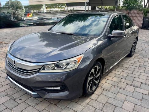 Used 2017 Honda Accord EX-L image 10