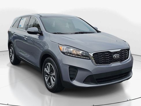Used 2020 Kia Sorento FWD V6 image 2