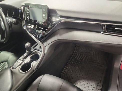 Used 2022 Toyota Camry SE w/ Convenience Package FWD image 26