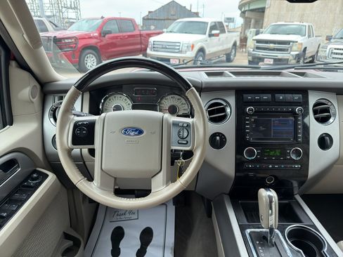Used 2014 Ford Expedition Limited w/ Equipment Group 301A AWD/4WD image 9