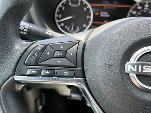 Used 2024 Nissan Sentra SV FWD image 23
