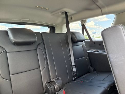 Used 2018 GMC Yukon XL SLT AWD/4WD image 9