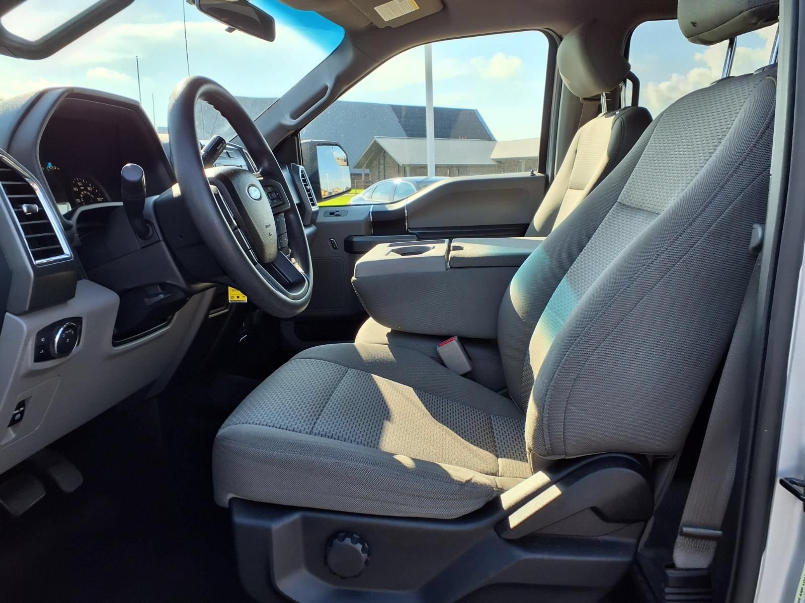 Used 2016 Ford F150 XLT RWD image 12