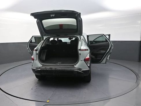 Used 2024 Hyundai Kona SEL FWD image 34