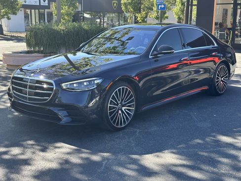 Used 2022 Mercedes-Benz S 500 4MATIC image 3