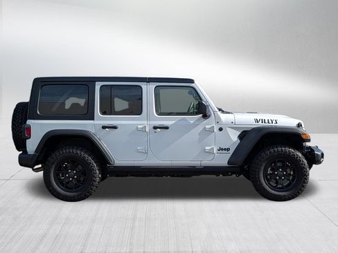 Used 2025 Jeep Wrangler Unlimited Sport AWD/4WD image 8