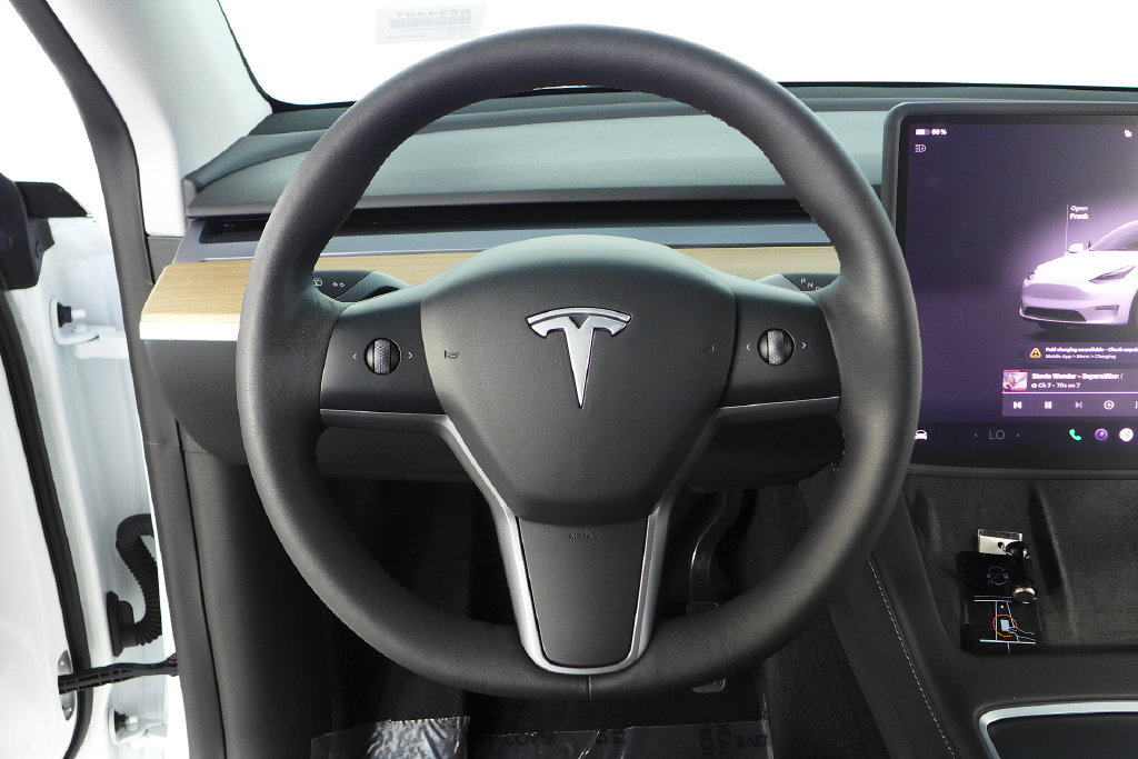 Used 2023 Tesla Model Y Long Range AWD/4WD image 27