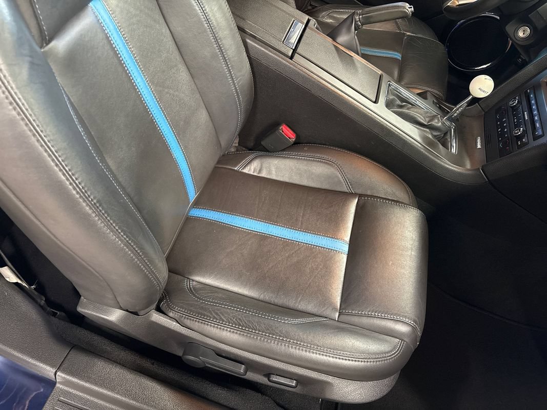 Used 2010 Ford Mustang GT Premium RWD image 47