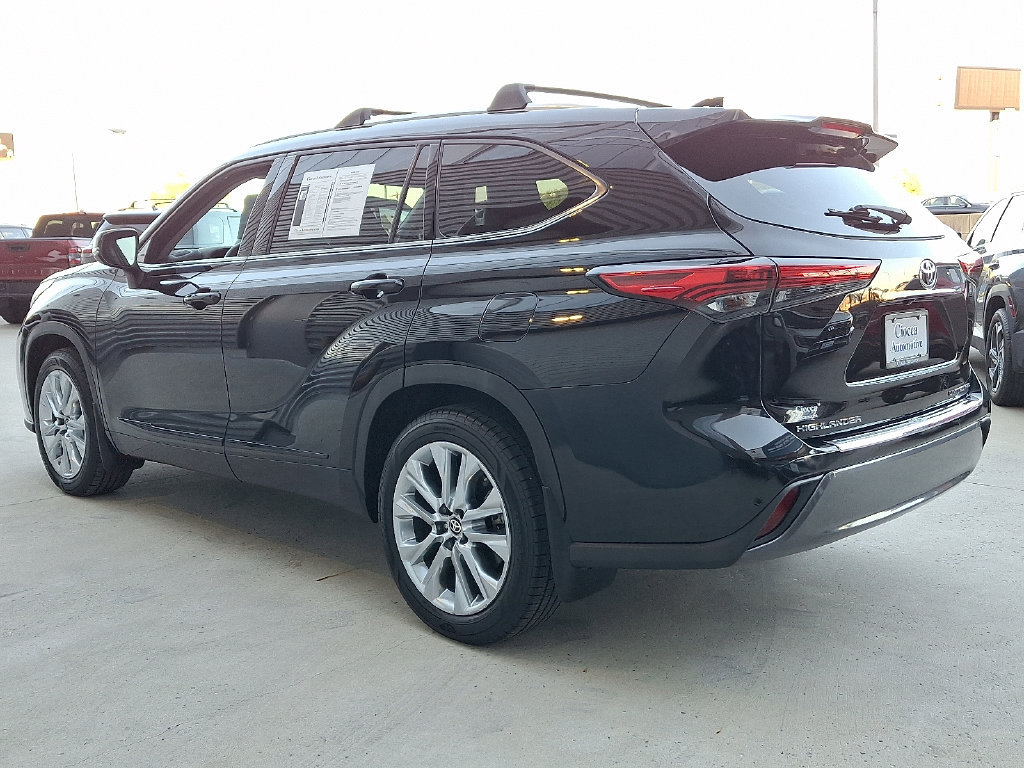 Used 2020 Toyota Highlander Limited AWD/4WD image 7