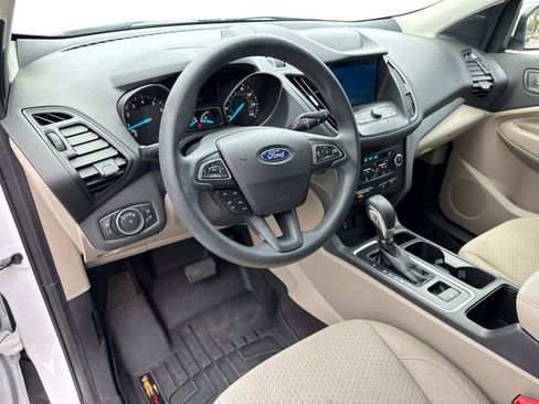 Used 2019 Ford Escape SE image 22