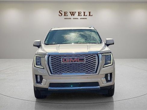 Used 2023 GMC Yukon XL Denali w/ Max Trailering Package AWD/4WD image 8
