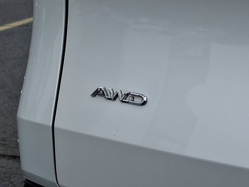 Used 2024 Toyota Grand Highlander XLE image 32