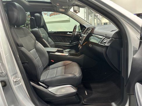 Used 2016 Mercedes-Benz GL 550 4MATIC image 55