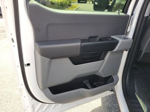 Used 2023 Ford F150 XL w/ Trailer Tow Package image 13