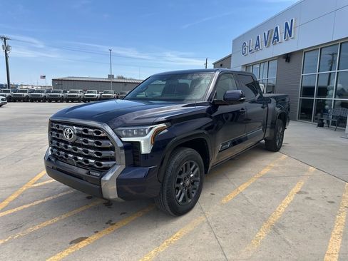 Used 2025 Toyota Tundra Platinum AWD/4WD image 3