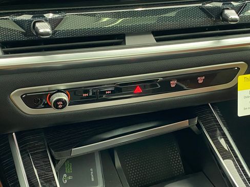 New 2026 BMW X7 xDrive40i w/ M Sport Package image 19