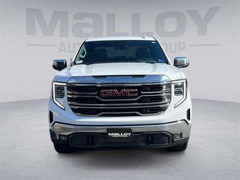 Used 2025 GMC Sierra 1500 SLT image 8