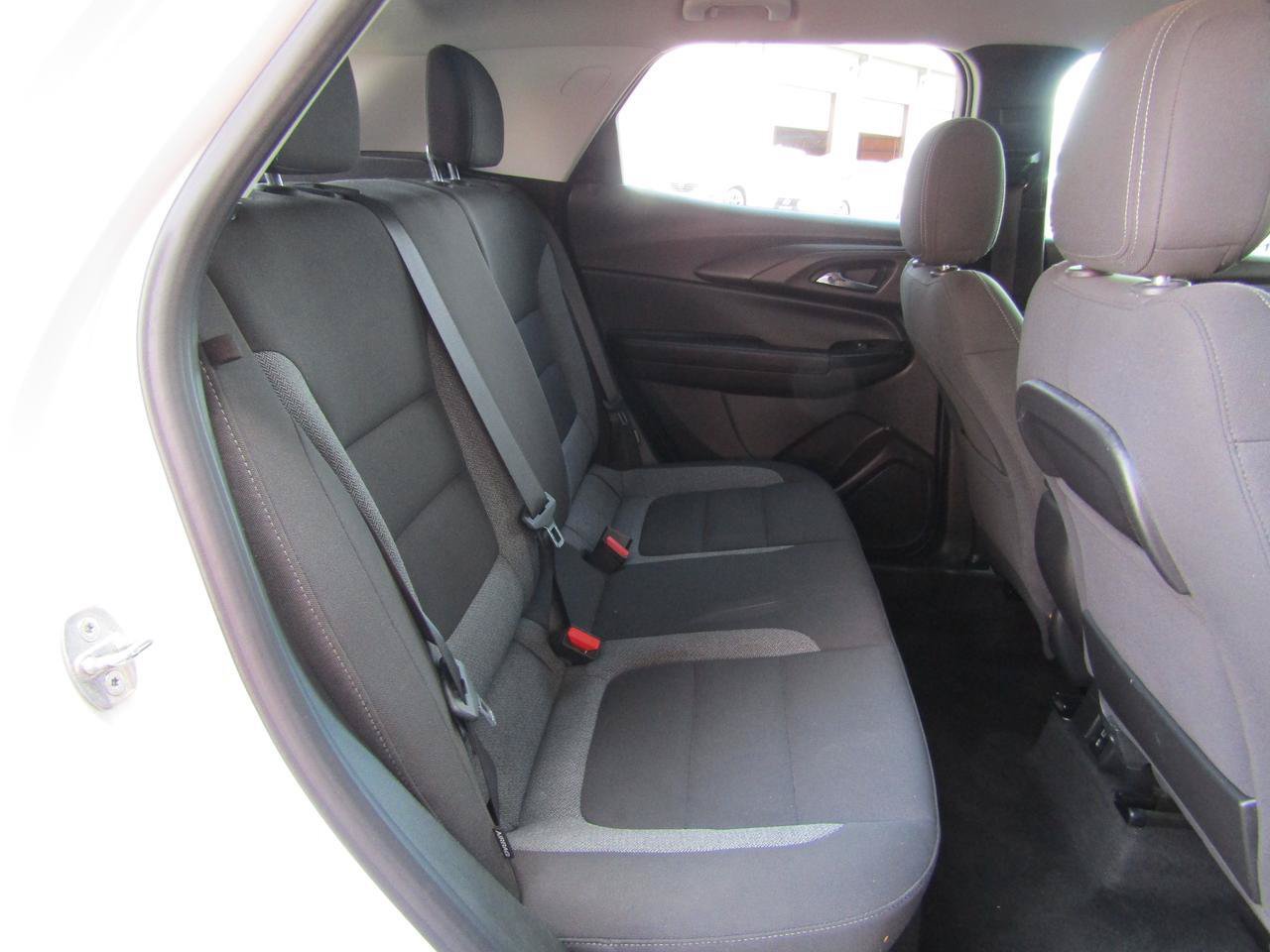Used 2021 Chevrolet TrailBlazer LT w/ Convenience Package FWD image 12