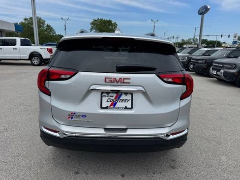Used 2020 GMC Terrain SLT w/ Preferred Package FWD image 4