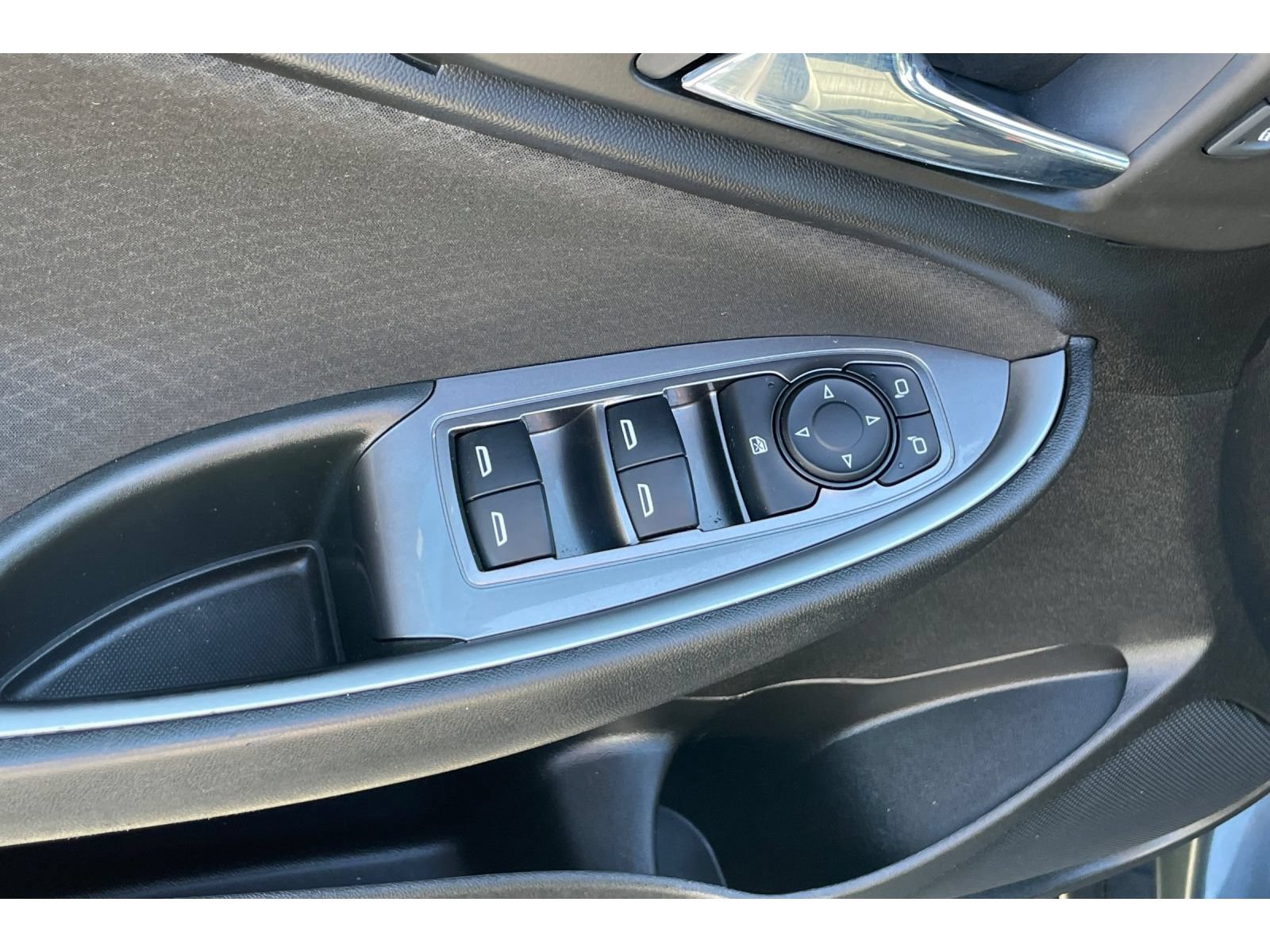 Used 2020 Chevrolet Malibu LS FWD image 11
