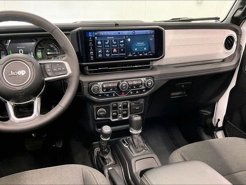 Used 2025 Jeep Wrangler Sahara 4xe w/ Safety Group image 7