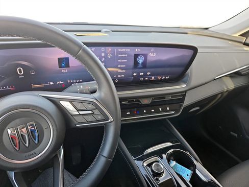 Used 2024 Buick Envision Preferred image 24