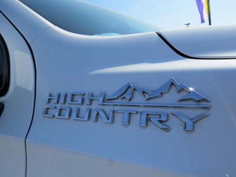 Used 2024 Chevrolet Tahoe High Country w/ Premium Package AWD/4WD image 9