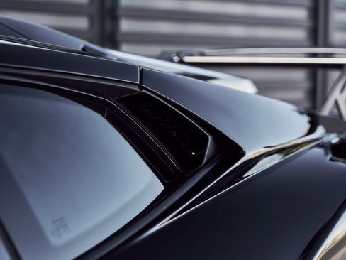 Used 2024 Lamborghini Huracan STO image 9