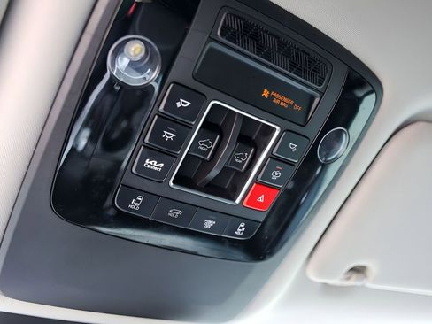 Used 2025 Kia Carnival SX FWD image 23