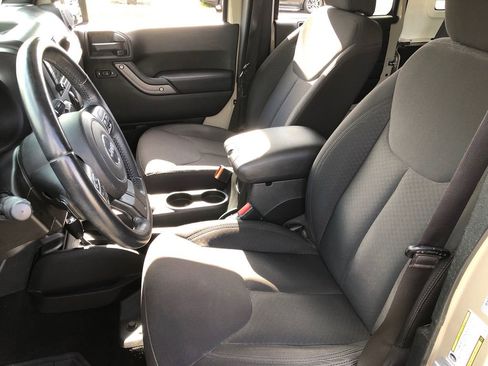 Used 2017 Jeep Wrangler Unlimited Sport AWD/4WD image 22
