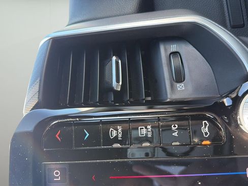 Used 2026 RAM 2500 Big Horn AWD/4WD image 24