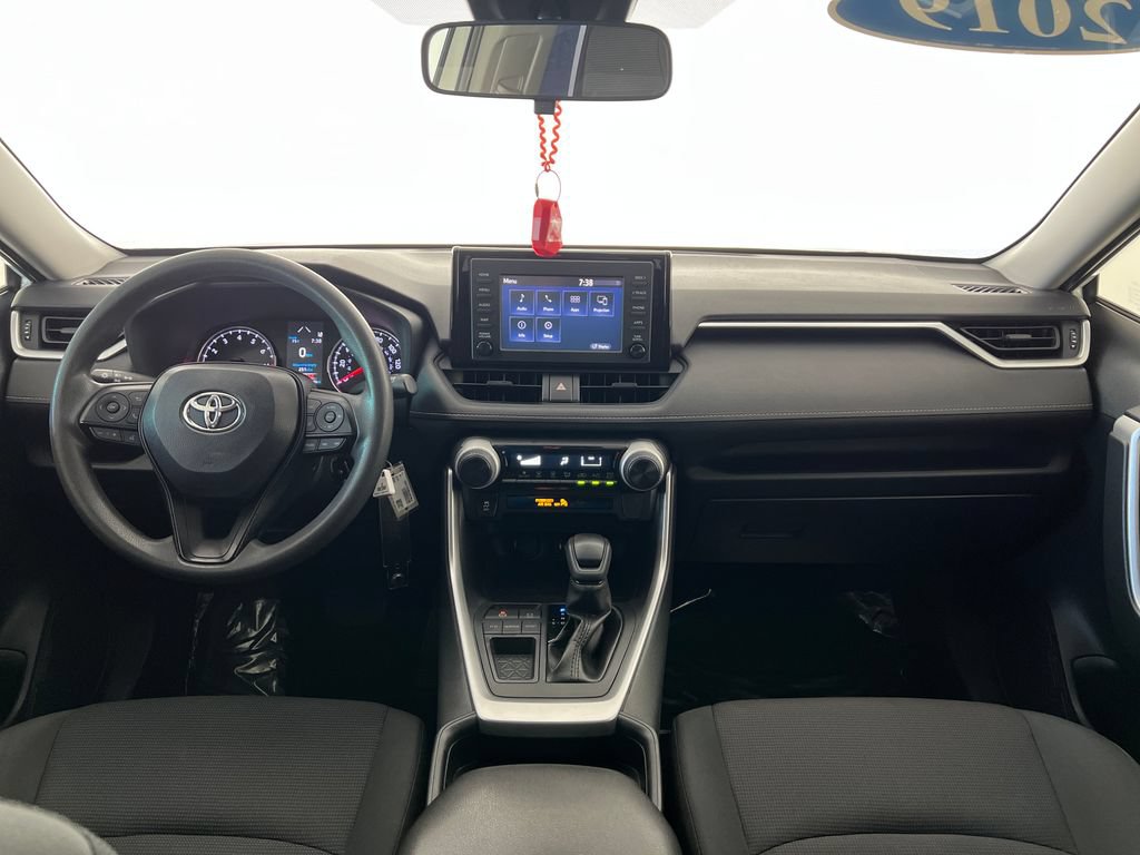 Used 2019 Toyota RAV4 LE w/ Carpet Mat Package FWD image 15