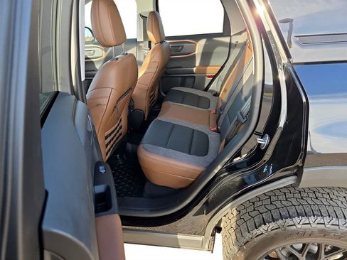 Used 2021 Ford Bronco Sport Outer Banks w/ Outer Banks Package image 31